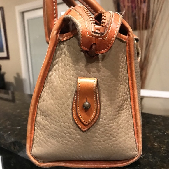 Dooney & Bourke Satchel handbag❌sold❌ - Picture 5 of 11